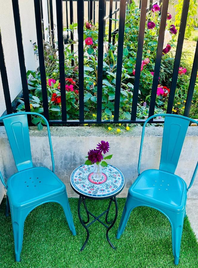 2Br 1.5Ba Full Kitchen Private Guest House - Free Parking - Central Location Vancouver Eksteriør billede
