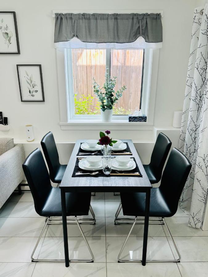 2Br 1.5Ba Full Kitchen Private Guest House - Free Parking - Central Location Vancouver Eksteriør billede